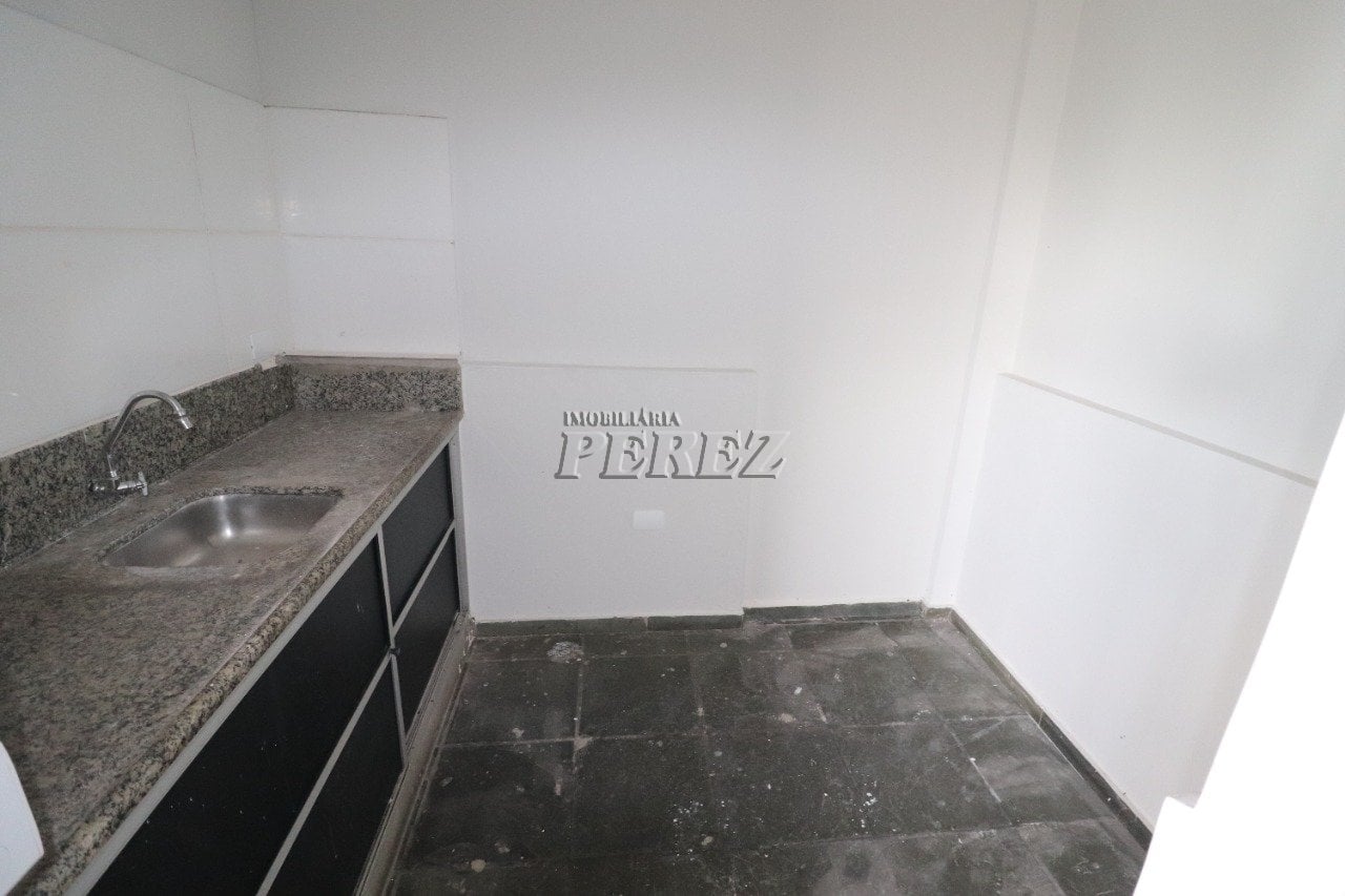 Imóvel comercial à venda e locação na Av Santos Dumont - Centro de Londrina.