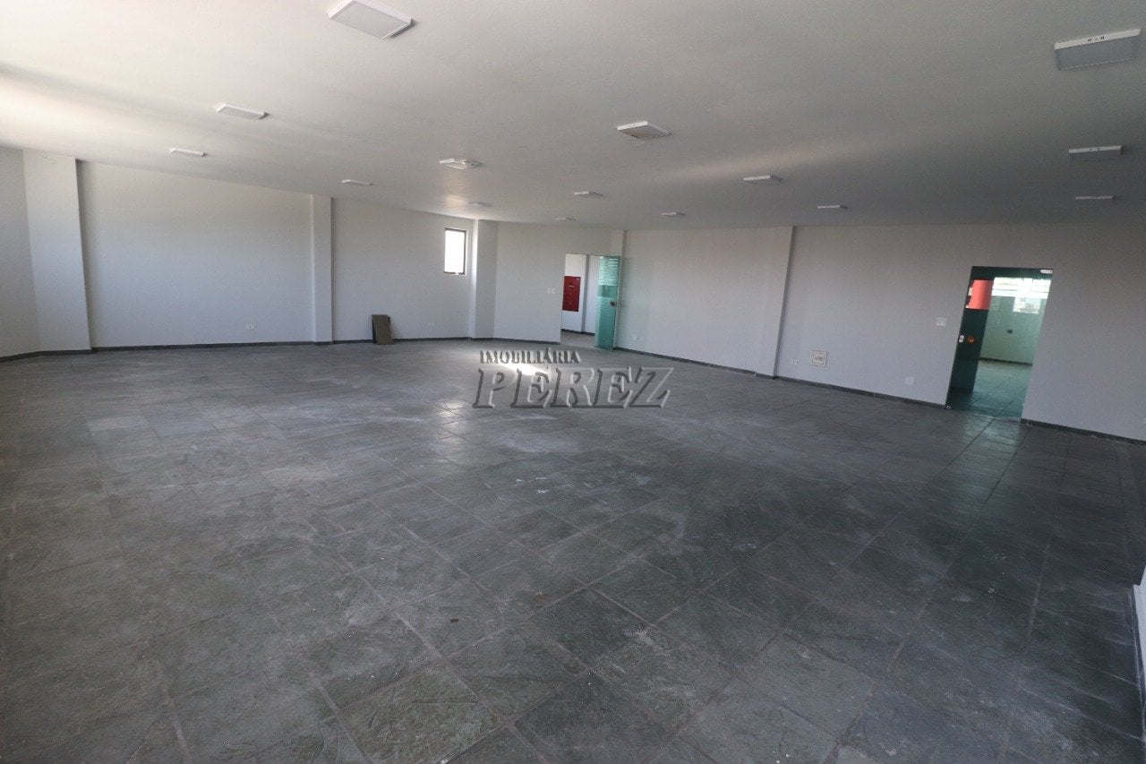Imóvel comercial à venda e locação na Av Santos Dumont - Centro de Londrina.