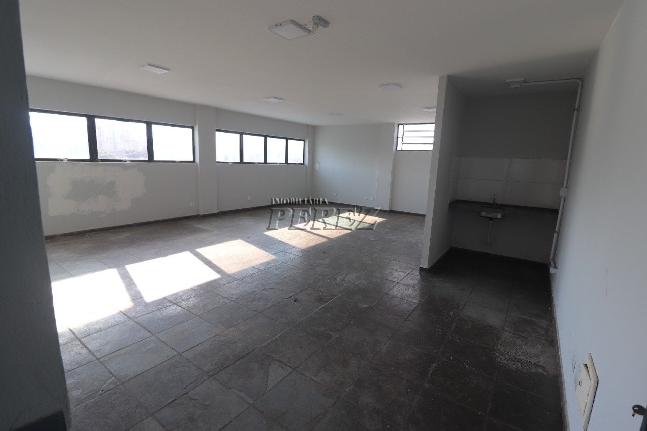 Imóvel comercial à venda e locação na Av Santos Dumont - Centro de Londrina.