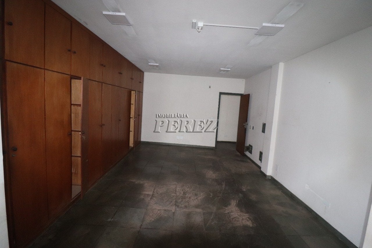 Imóvel comercial à venda e locação na Av Santos Dumont - Centro de Londrina.