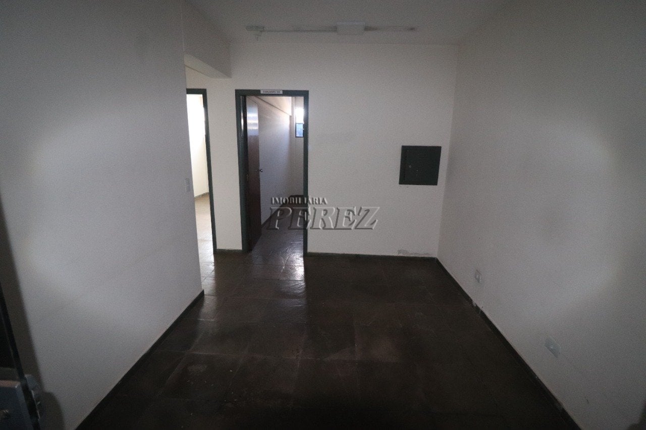 Imóvel comercial à venda e locação na Av Santos Dumont - Centro de Londrina.