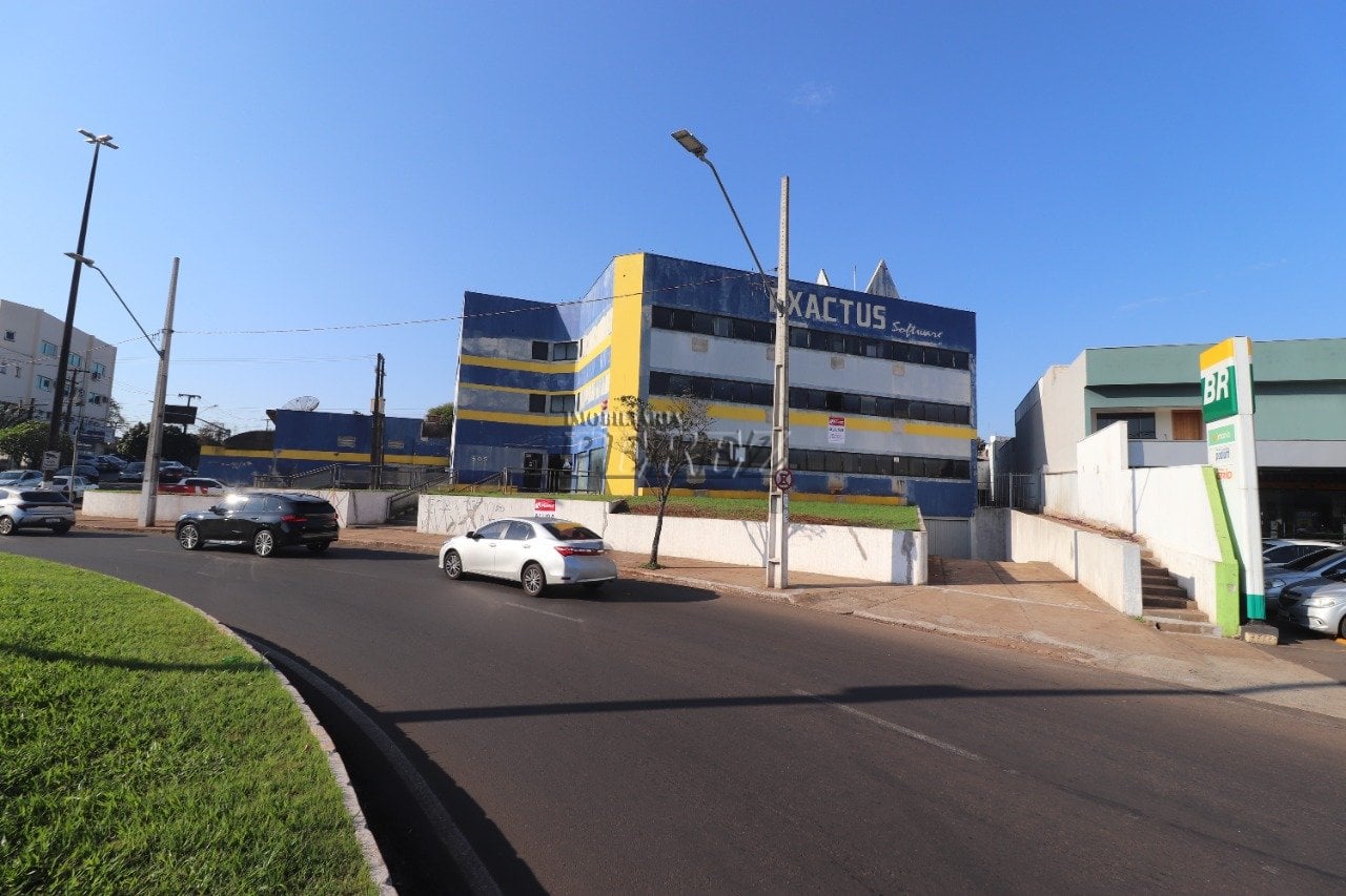 Imóvel comercial à venda e locação na Av Santos Dumont - Centro de Londrina.