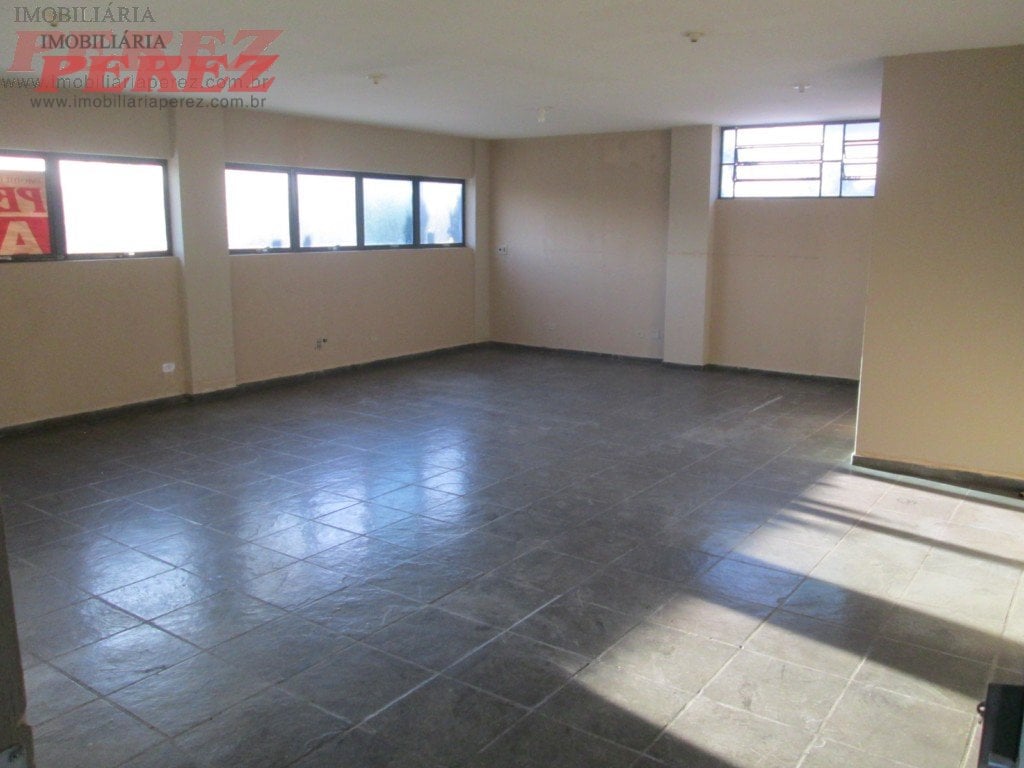 Imóvel comercial à venda e locação na Av Santos Dumont - Centro de Londrina.