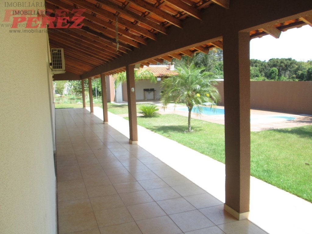 A Imobiliária Perez oferece a você mais uma ótima oportunidade de chácara para locação em Londrina.