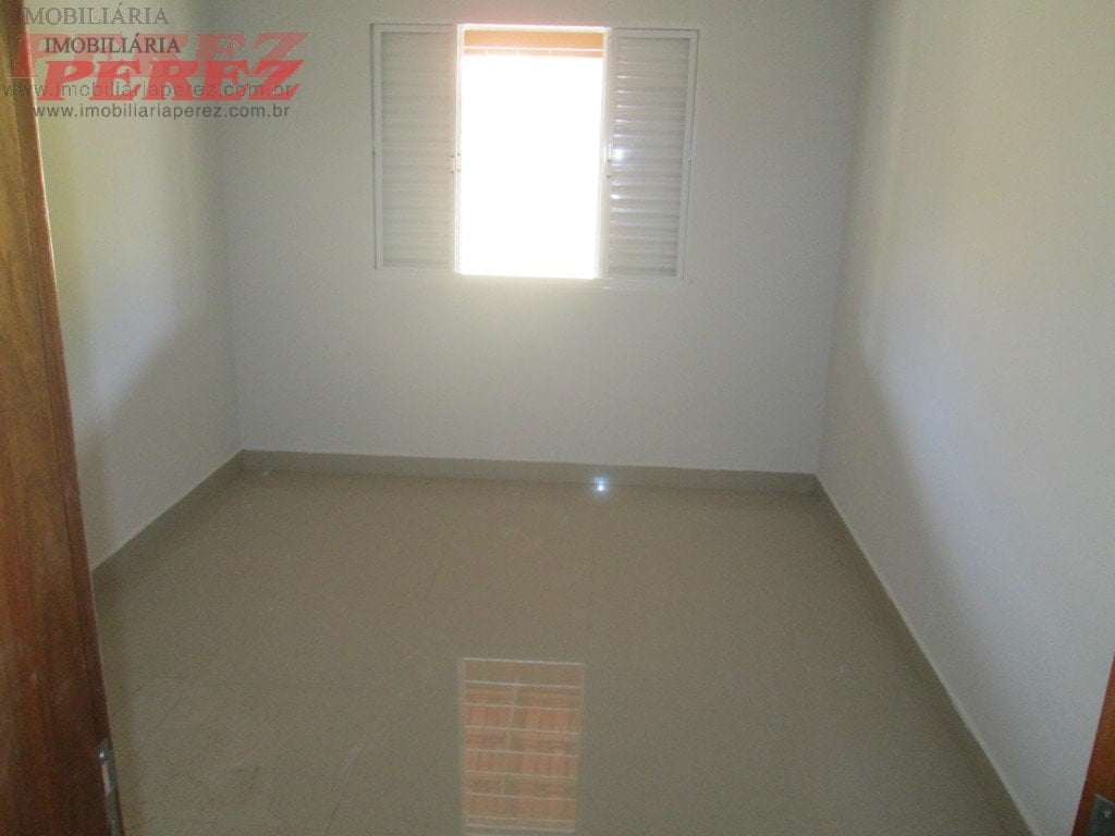A Imobiliária Perez oferece a você mais uma ótima oportunidade de chácara para locação em Londrina.