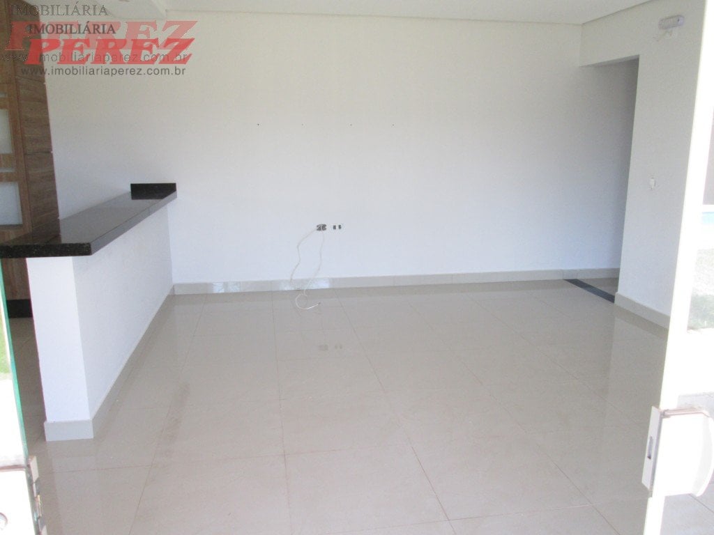 A Imobiliária Perez oferece a você mais uma ótima oportunidade de chácara para locação em Londrina.