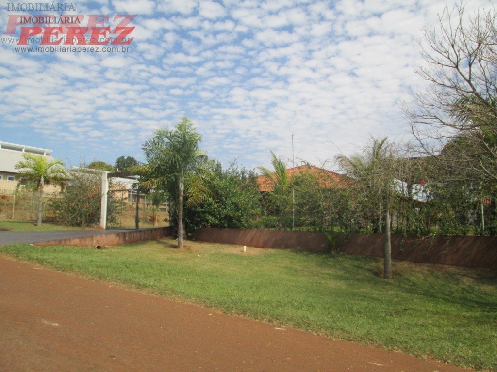 A Imobiliária Perez oferece a você mais uma ótima oportunidade de chácara para locação em Londrina.
