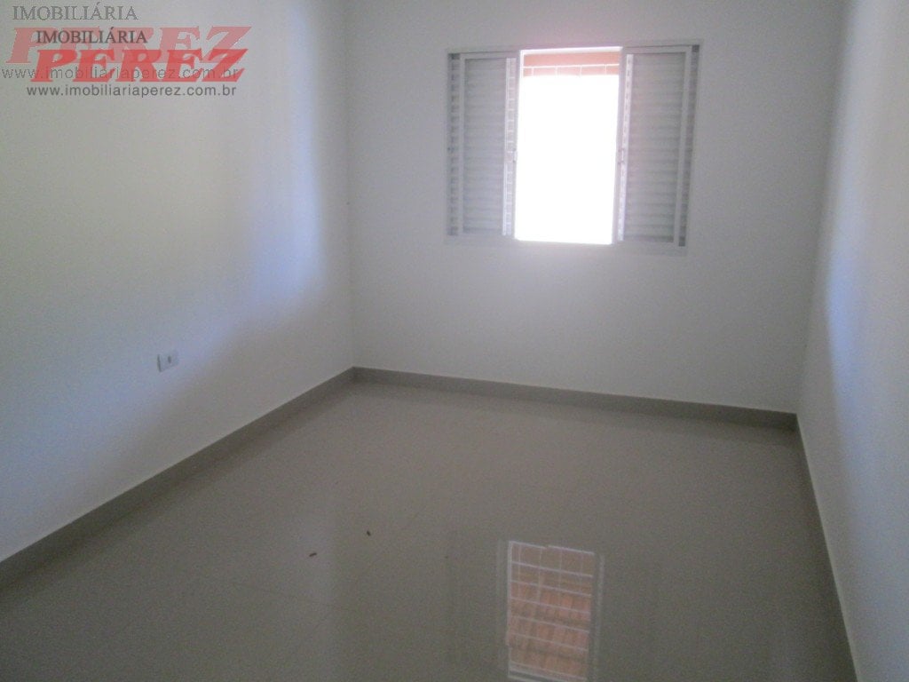 A Imobiliária Perez oferece a você mais uma ótima oportunidade de chácara para locação em Londrina.