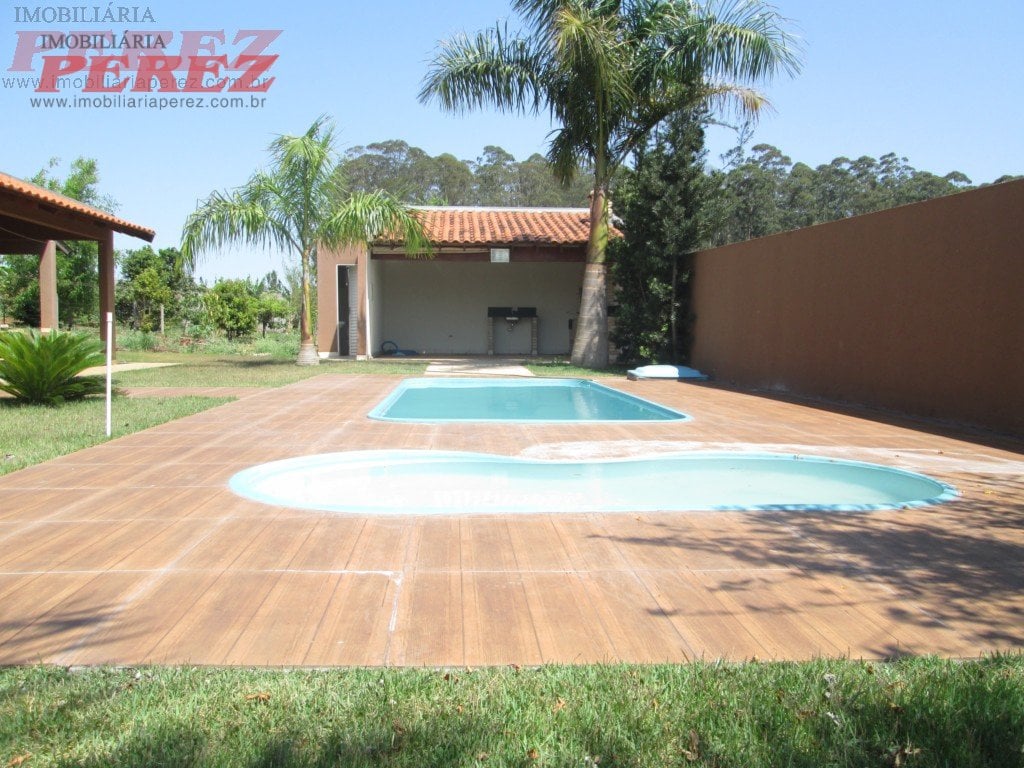 A Imobiliária Perez oferece a você mais uma ótima oportunidade de chácara para locação em Londrina.