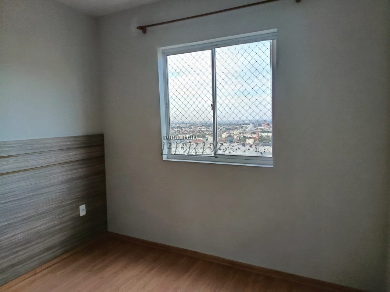 Apartamento à venda no Edifício Inédito - Centro de Londrina