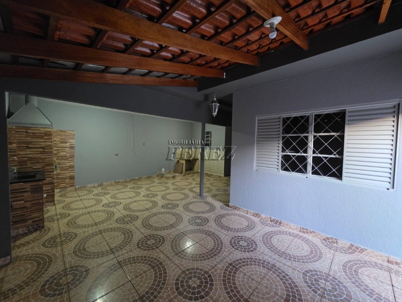 Casa à venda no Jardim Adriana 1 na região sul de Londrina