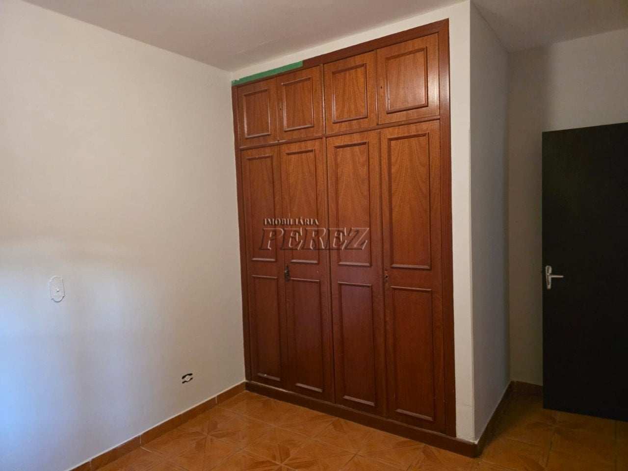 Casa à venda no Jardim Adriana 1 na região sul de Londrina