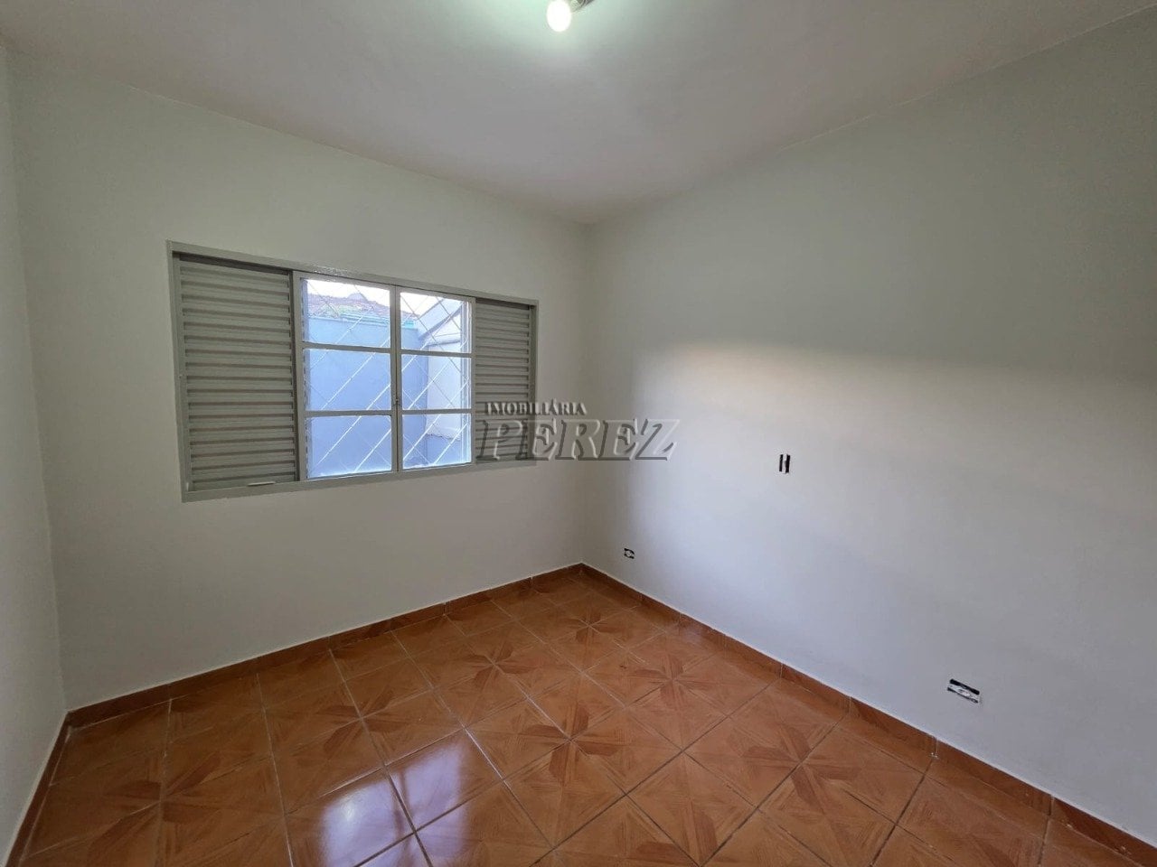 Casa à venda no Jardim Adriana 1 na região sul de Londrina