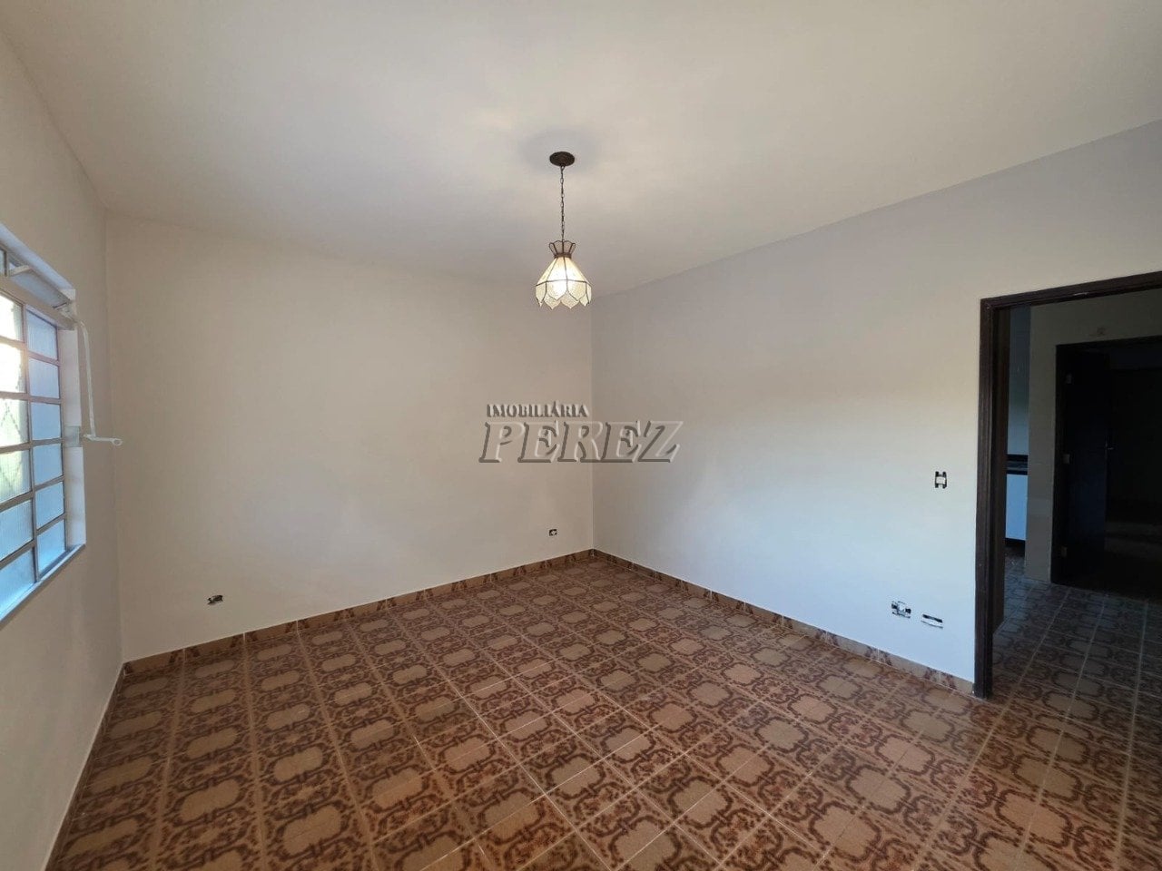 Casa à venda no Jardim Adriana 1 na região sul de Londrina