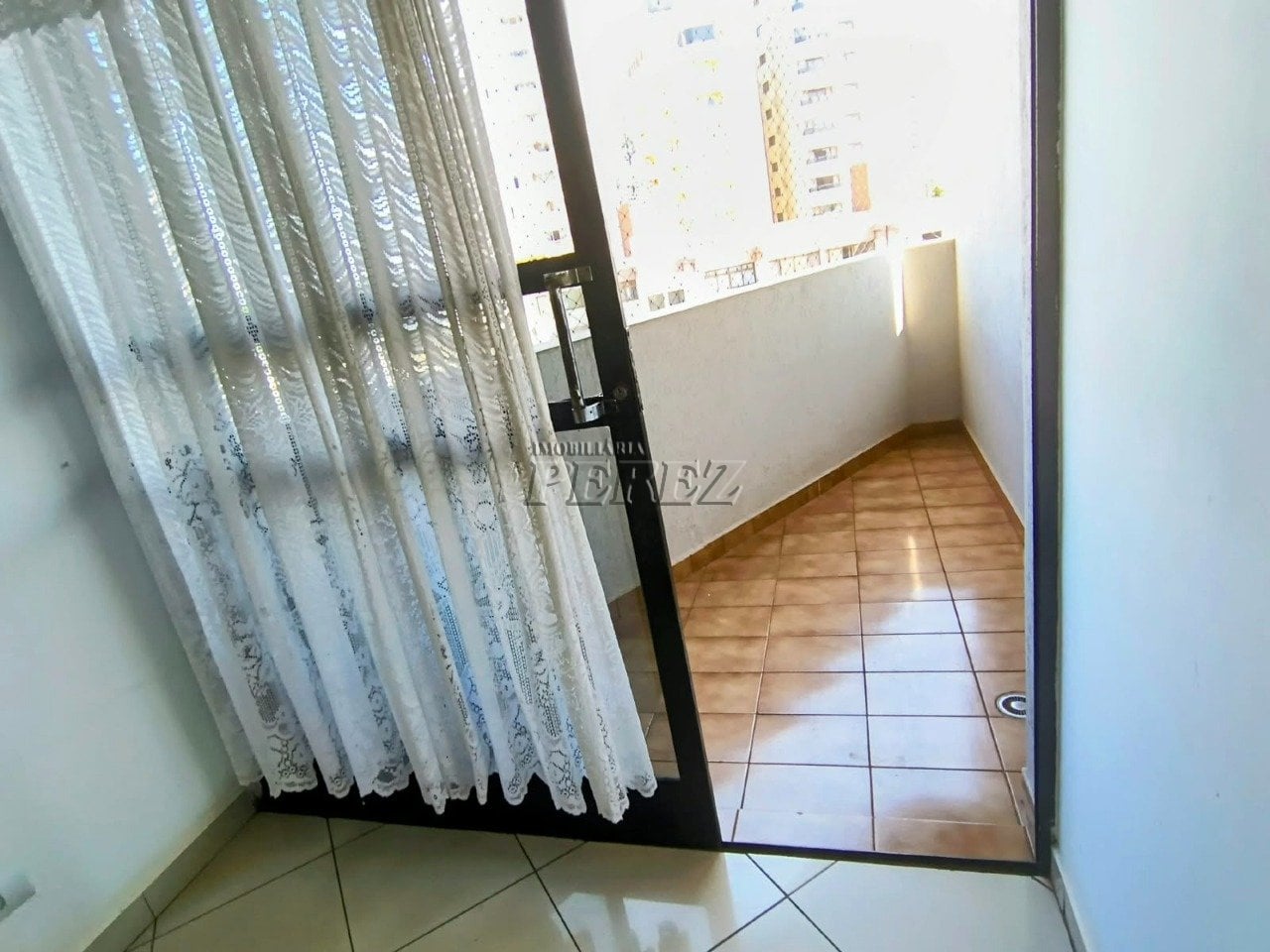 Apartamento à venda e locação no Royal Park, centro de Londrina