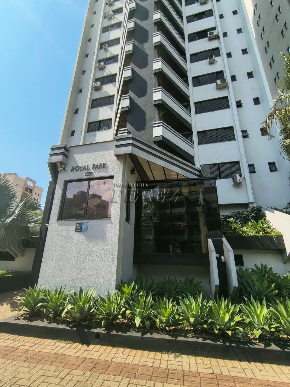 Apartamento à venda e locação no Royal Park, centro de Londrina