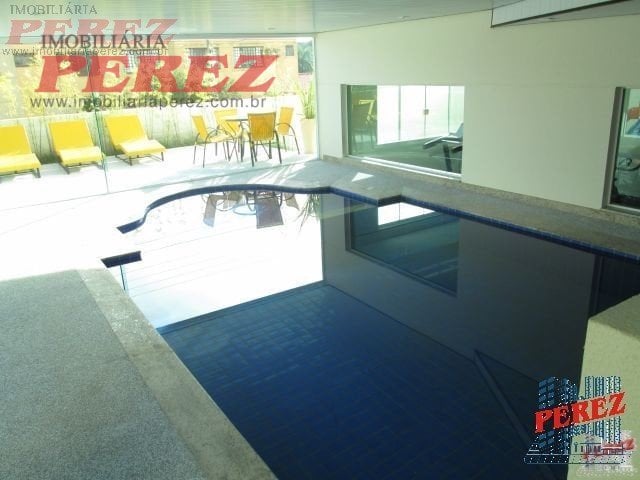 Apartamento à venda no Edifício Jardim de Ester, centro de Londrina