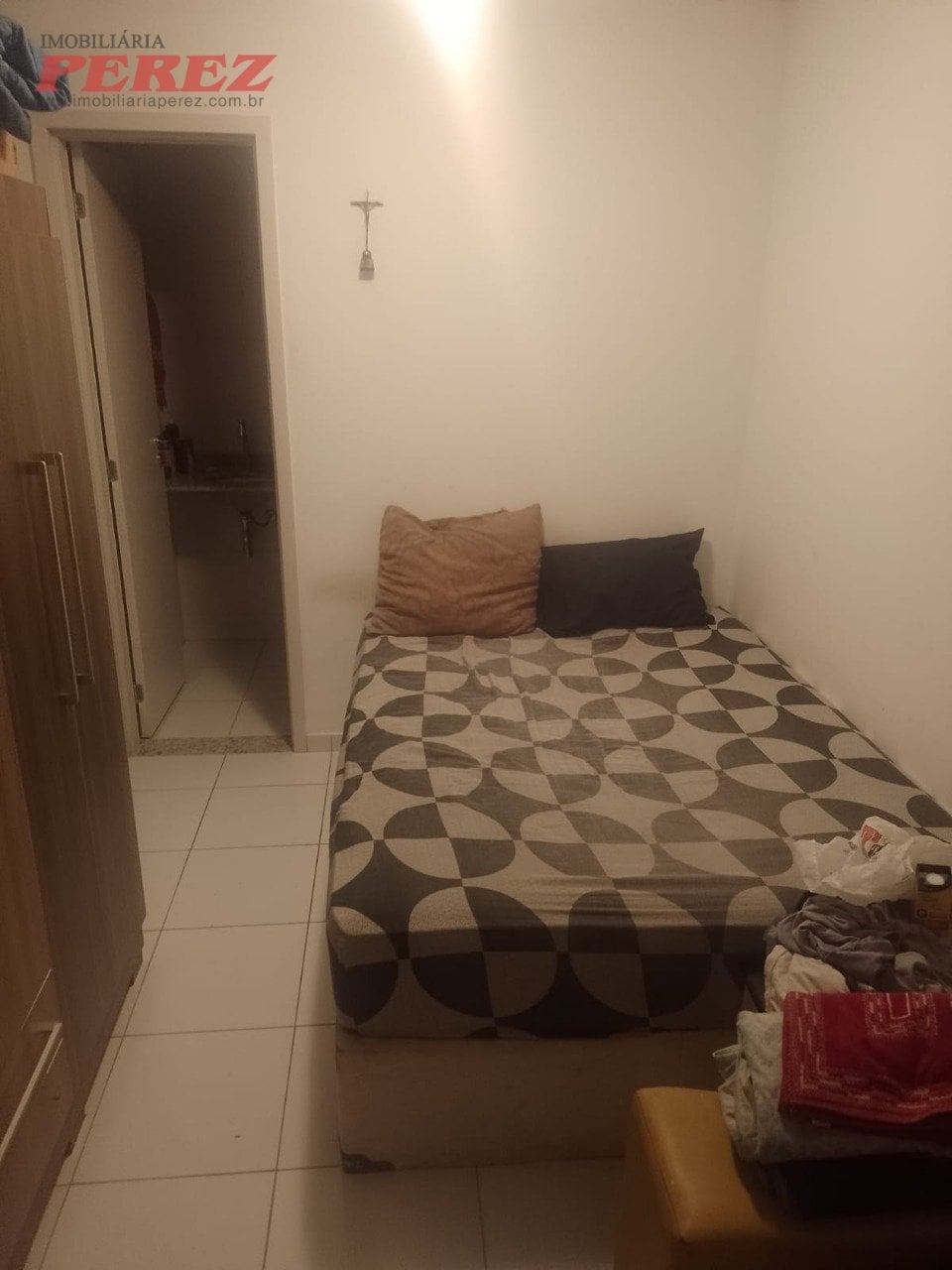 Apartamento à venda no Edifício Jardim de Ester, centro de Londrina