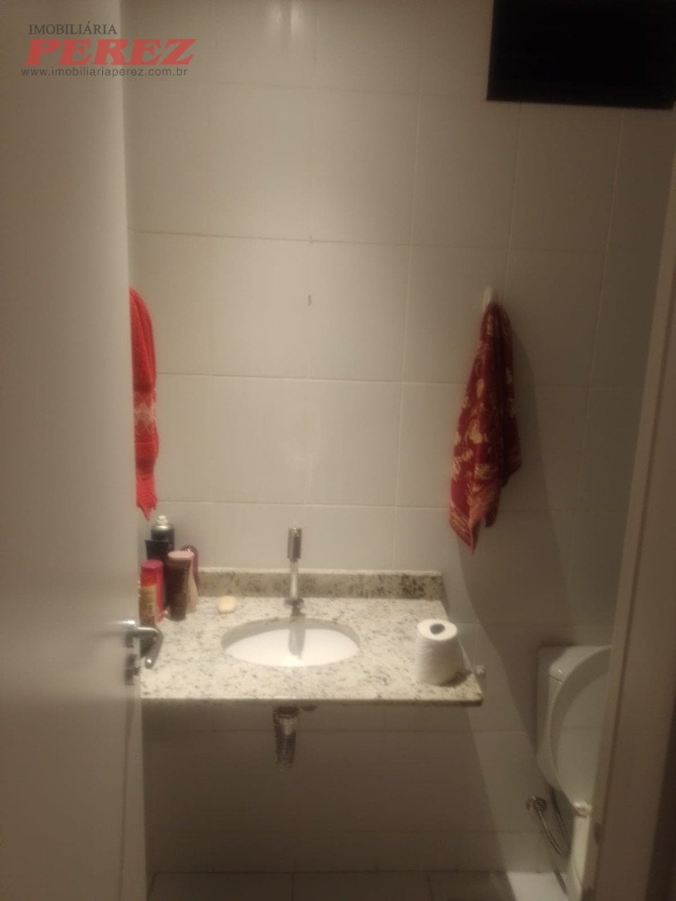 Apartamento à venda no Edifício Jardim de Ester, centro de Londrina