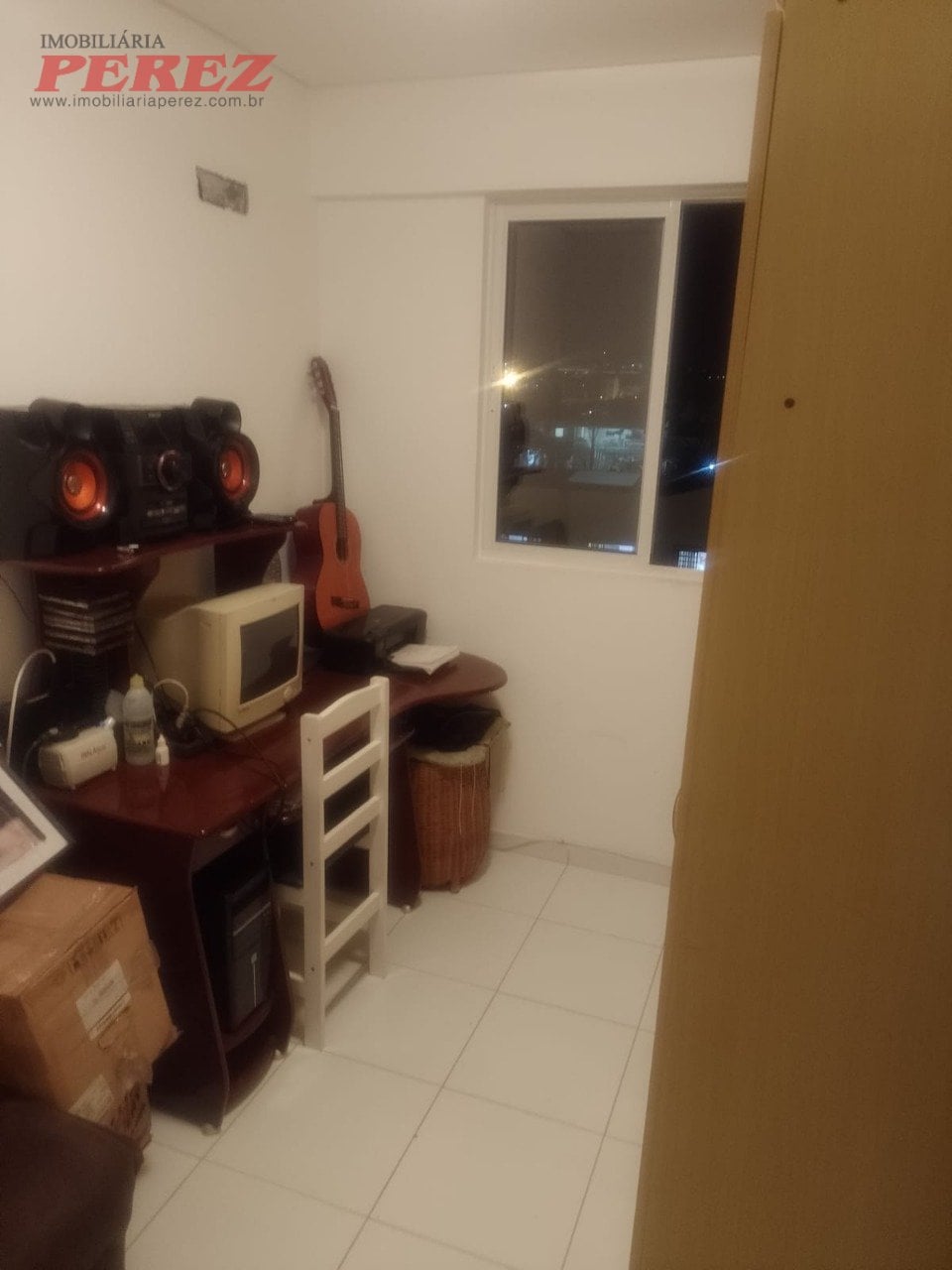 Apartamento à venda no Edifício Jardim de Ester, centro de Londrina