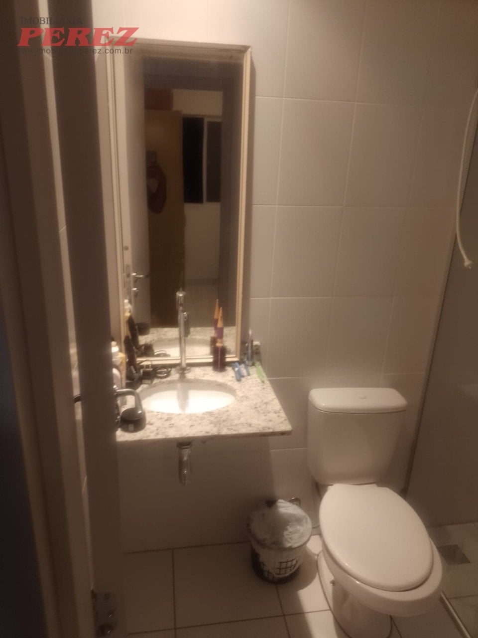 Apartamento à venda no Edifício Jardim de Ester, centro de Londrina