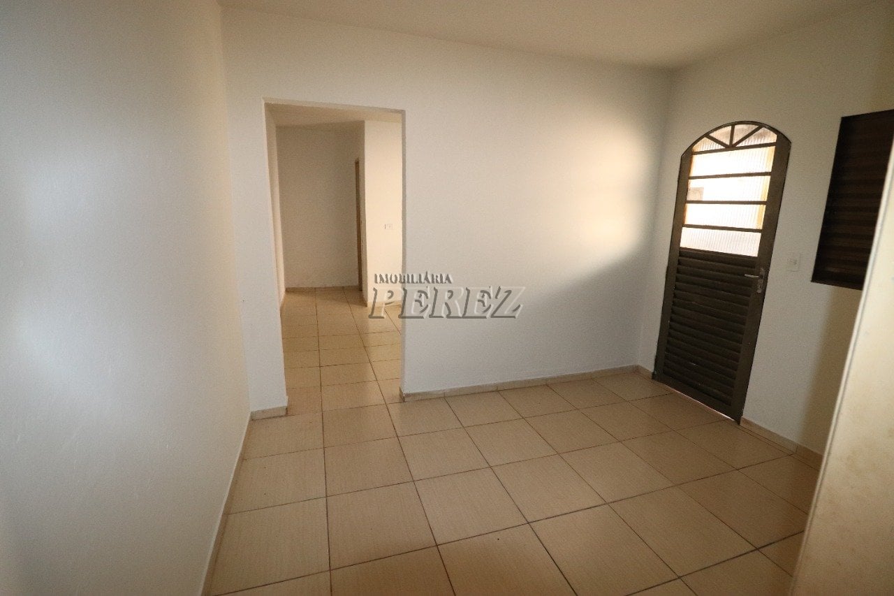 Casa para alugar na região leste de Londrina - Ideal