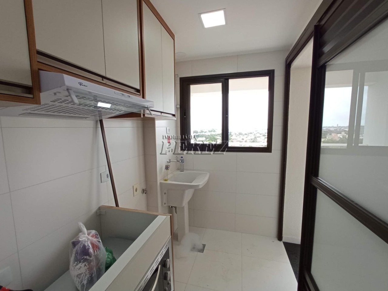Apartamento à venda no Residencial Aquarela Pinheiros, região oeste de Londrina.