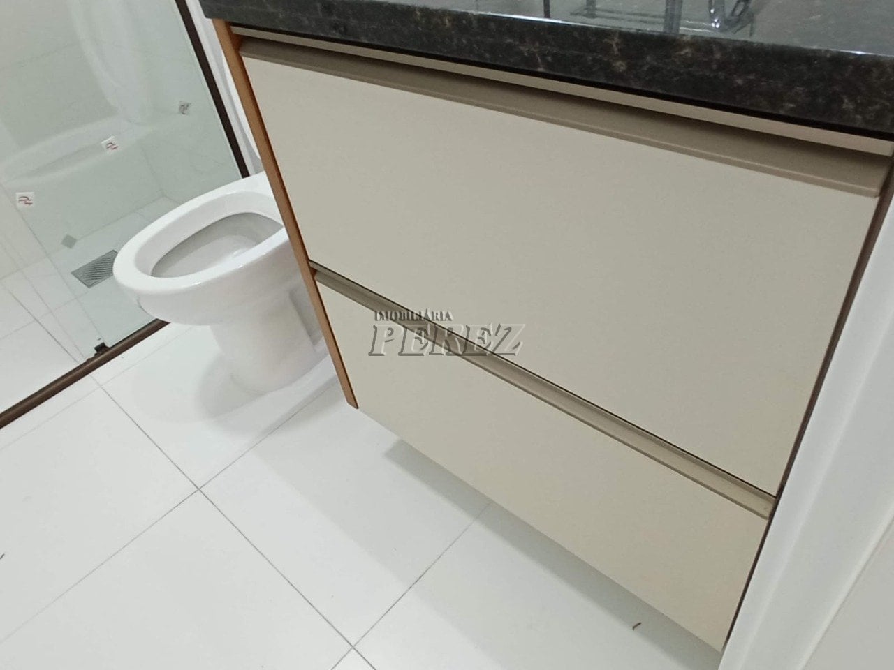 Apartamento à venda no Residencial Aquarela Pinheiros, região oeste de Londrina.