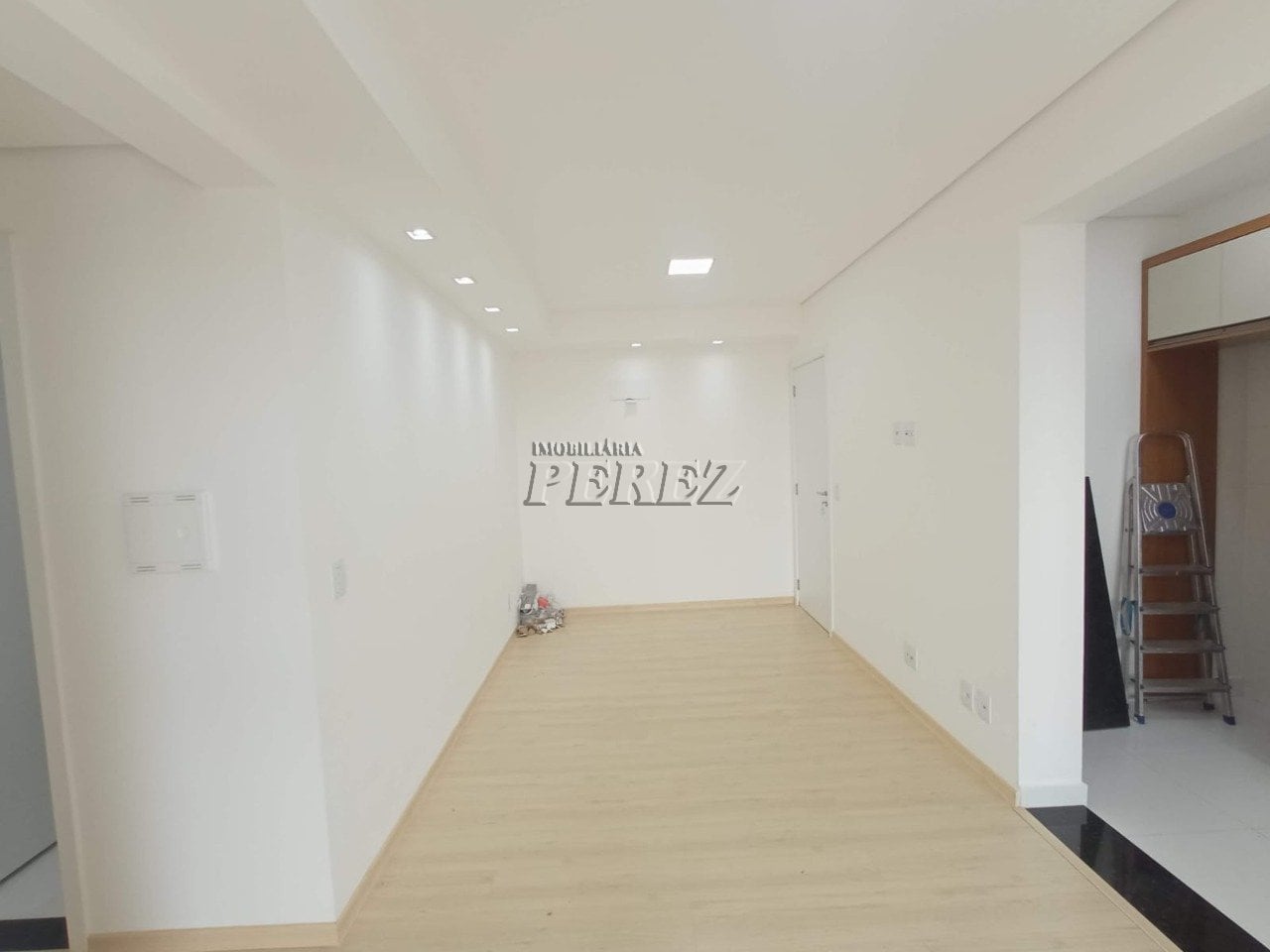 Apartamento à venda no Residencial Aquarela Pinheiros, região oeste de Londrina.