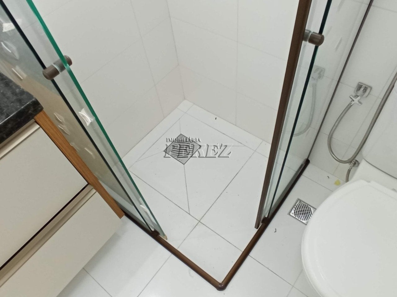 Apartamento à venda no Residencial Aquarela Pinheiros, região oeste de Londrina.