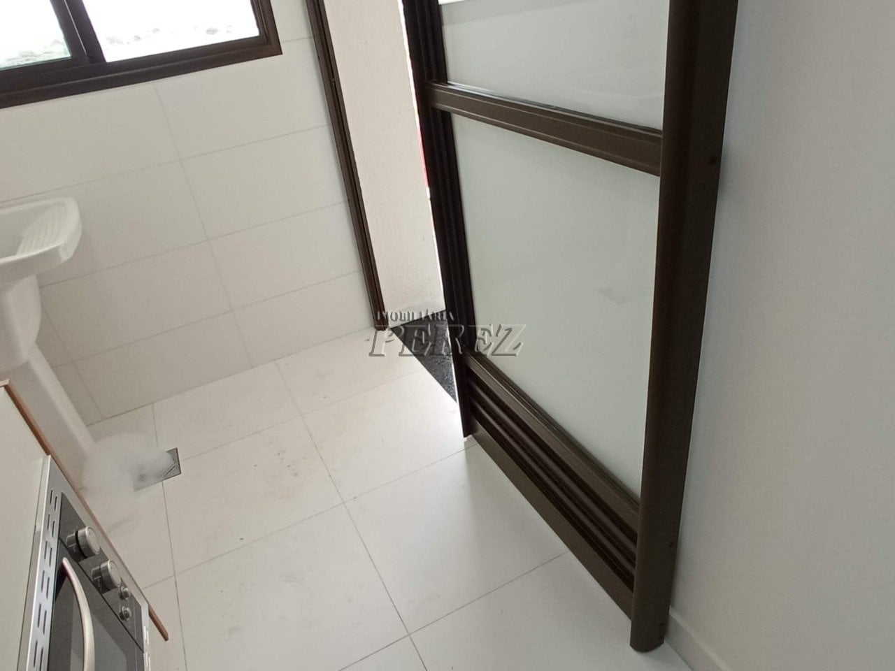 Apartamento à venda no Residencial Aquarela Pinheiros, região oeste de Londrina.