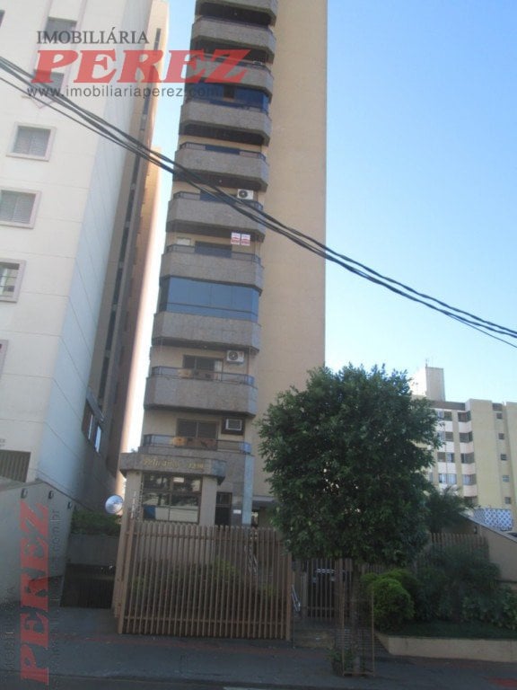 Apartamento à venda e locação no Edifício Pelicanos - Centro de Londrina