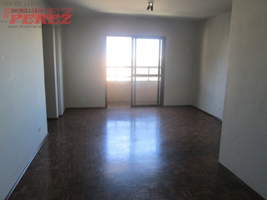 Apartamento à venda e locação no Edifício Pelicanos - Centro de Londrina