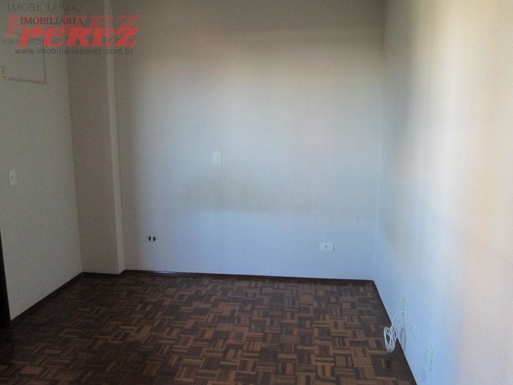 Apartamento à venda e locação no Edifício Pelicanos - Centro de Londrina