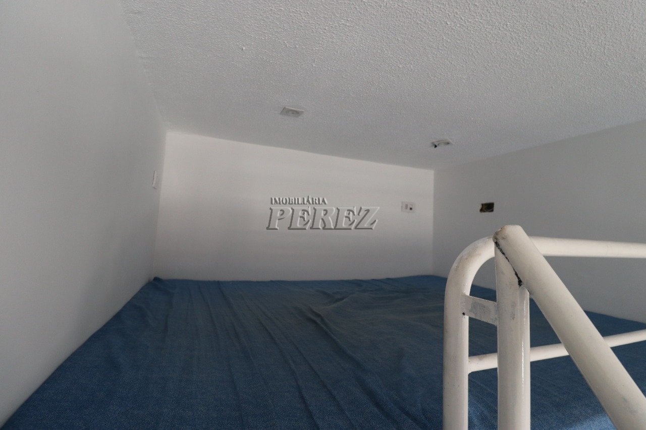 Apartamento mobiliado para alugar na Rua São Salvador, centro de Londrina