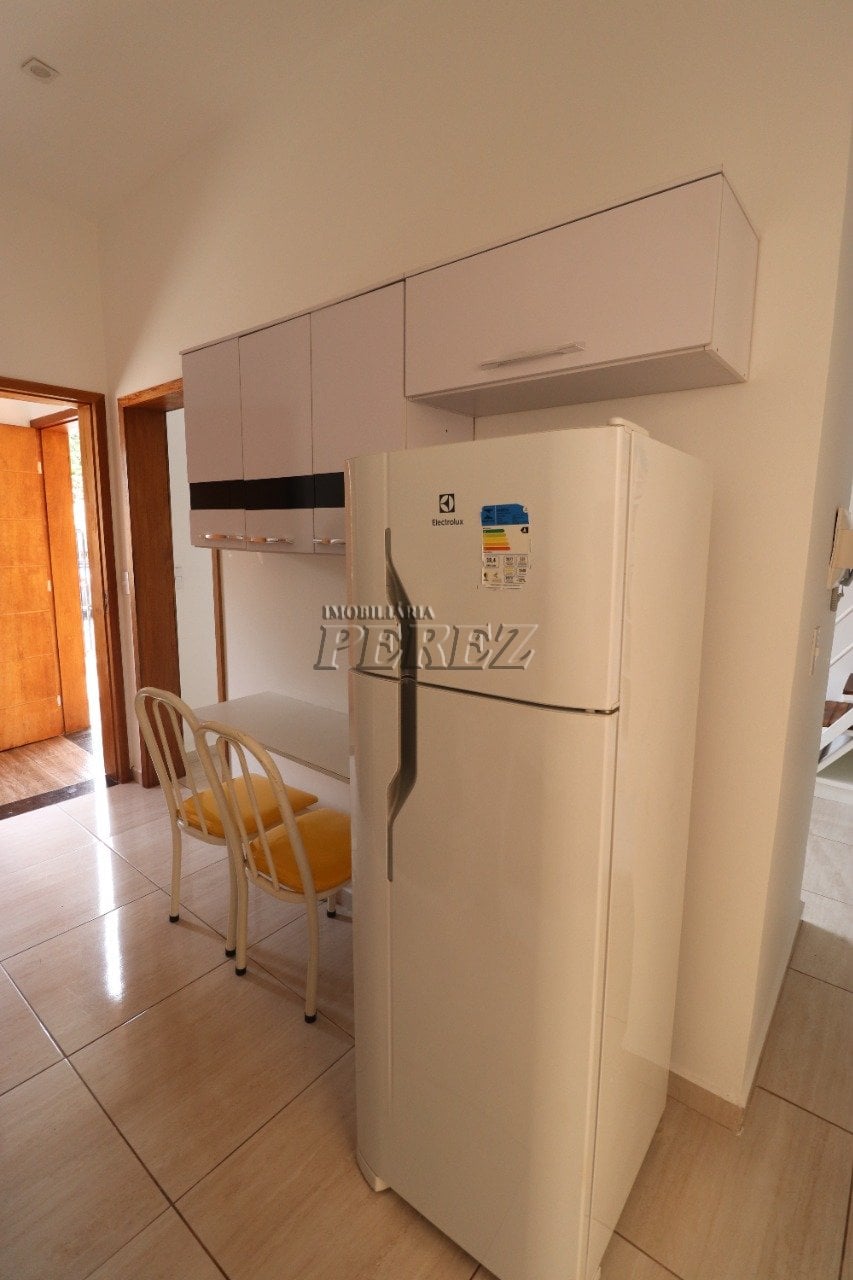 Apartamento mobiliado para alugar na Rua São Salvador, centro de Londrina