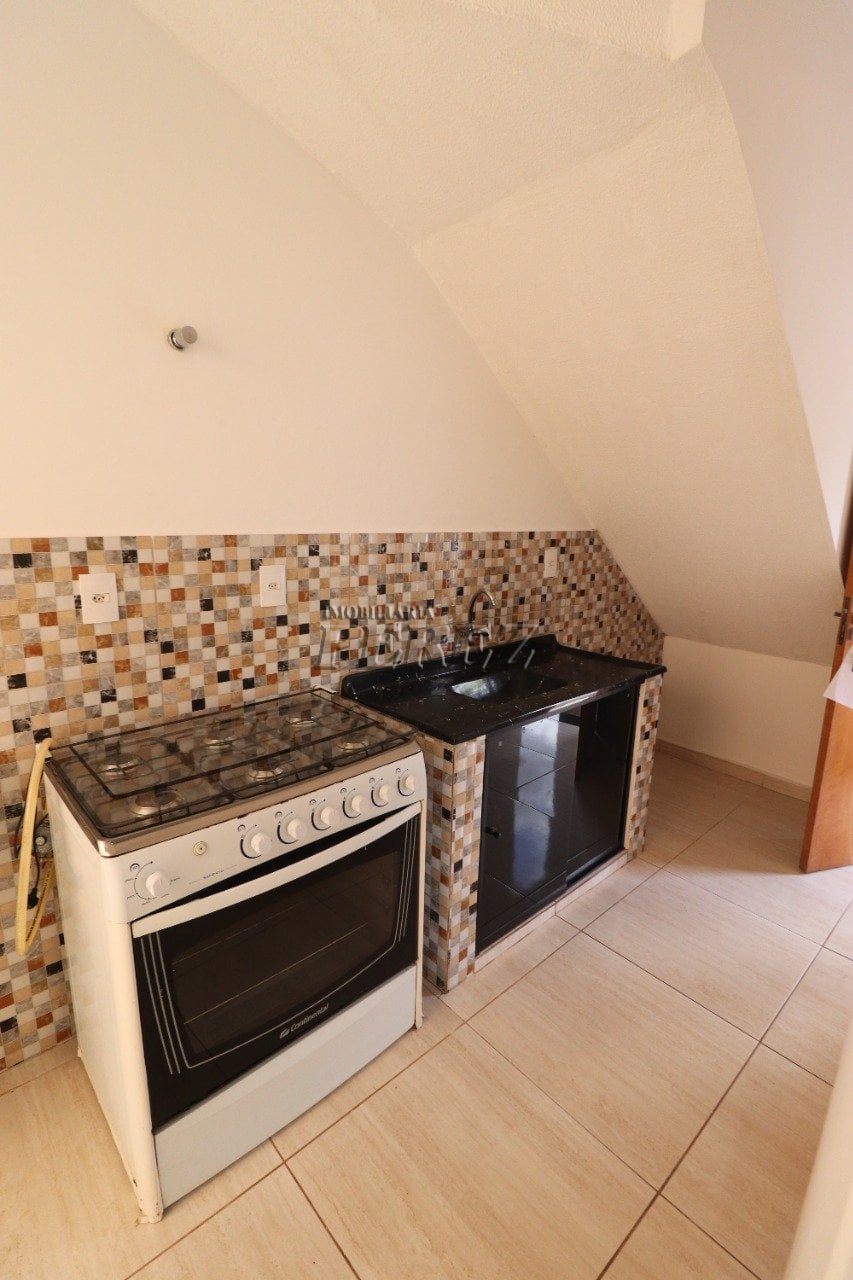 Apartamento mobiliado para alugar na Rua São Salvador, centro de Londrina