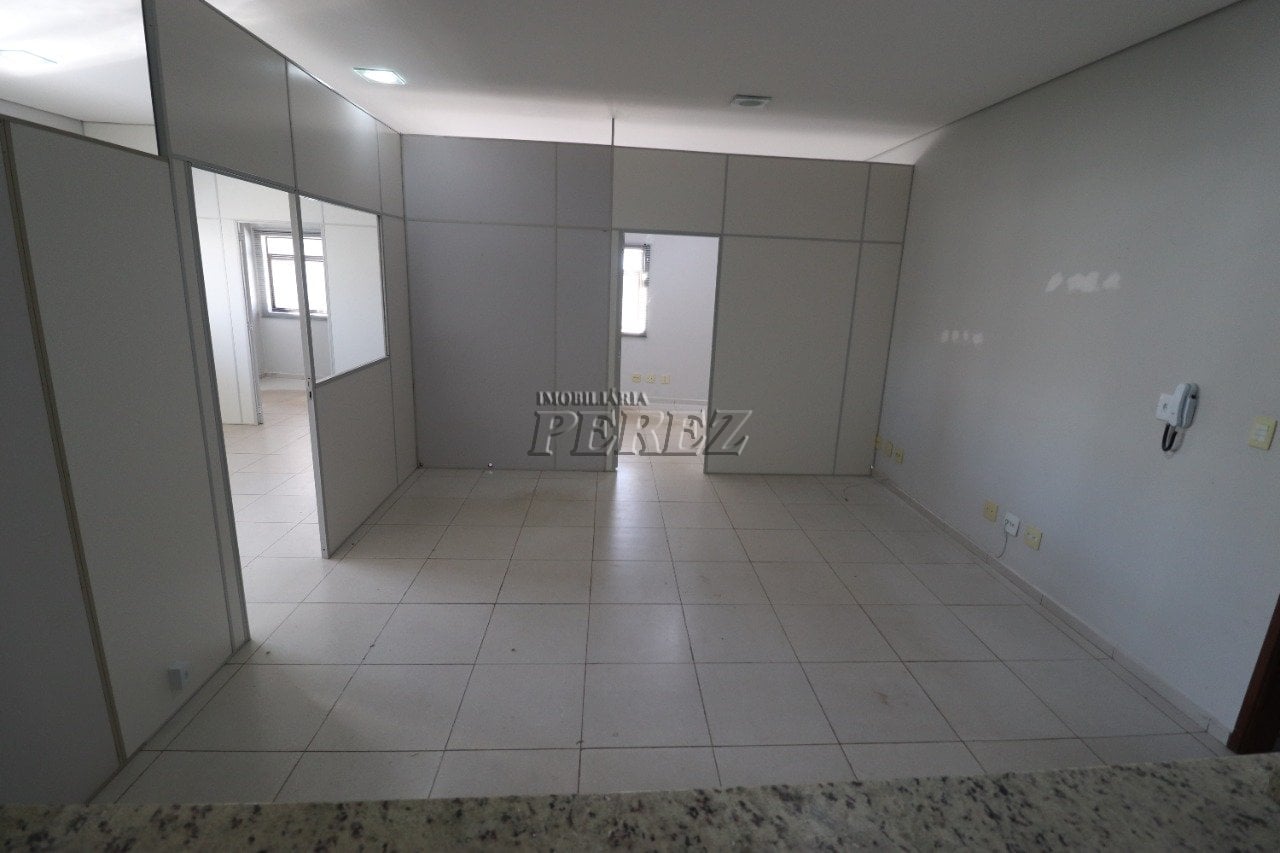 Sala comercial para alugar na Av Duque de Caxias no centro de Londrina - Edifício Beira Alta
