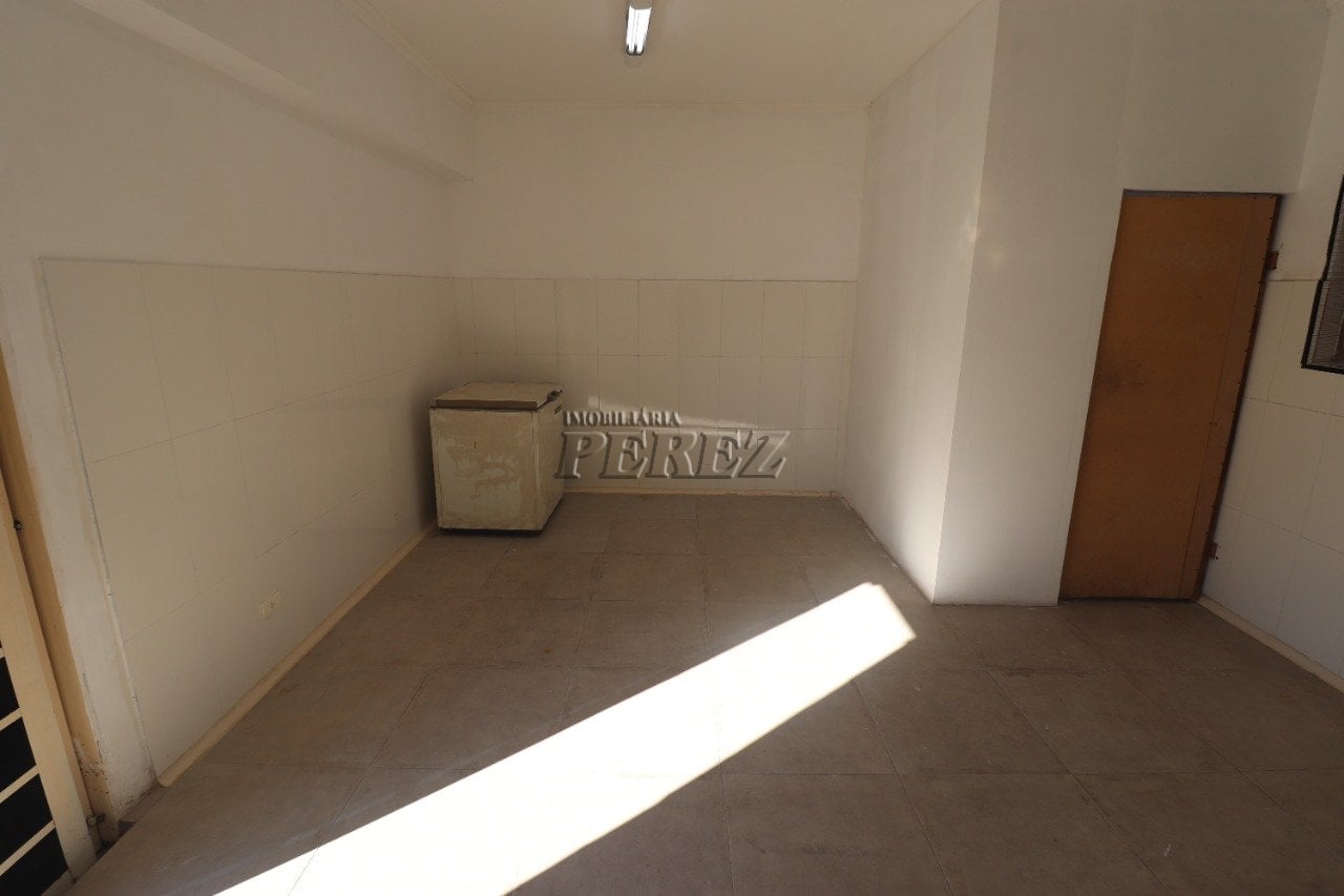 Sala para alugar na Rua Araicas, centro de Londrina