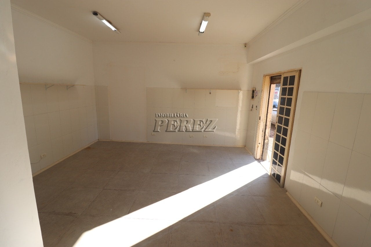 Sala para alugar na Rua Araicas, centro de Londrina
