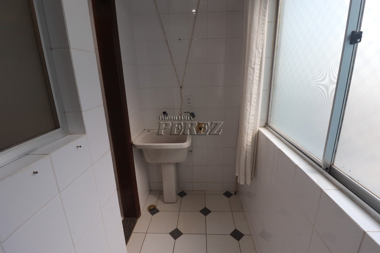 Apartamento para alugar na região leste de Londrina, Condomínio Villagio Di Monaco