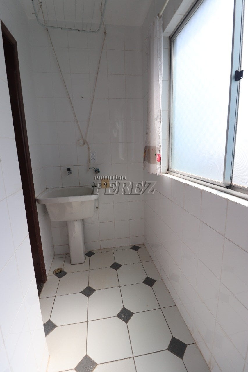 Apartamento para alugar na região leste de Londrina, Condomínio Villagio Di Monaco