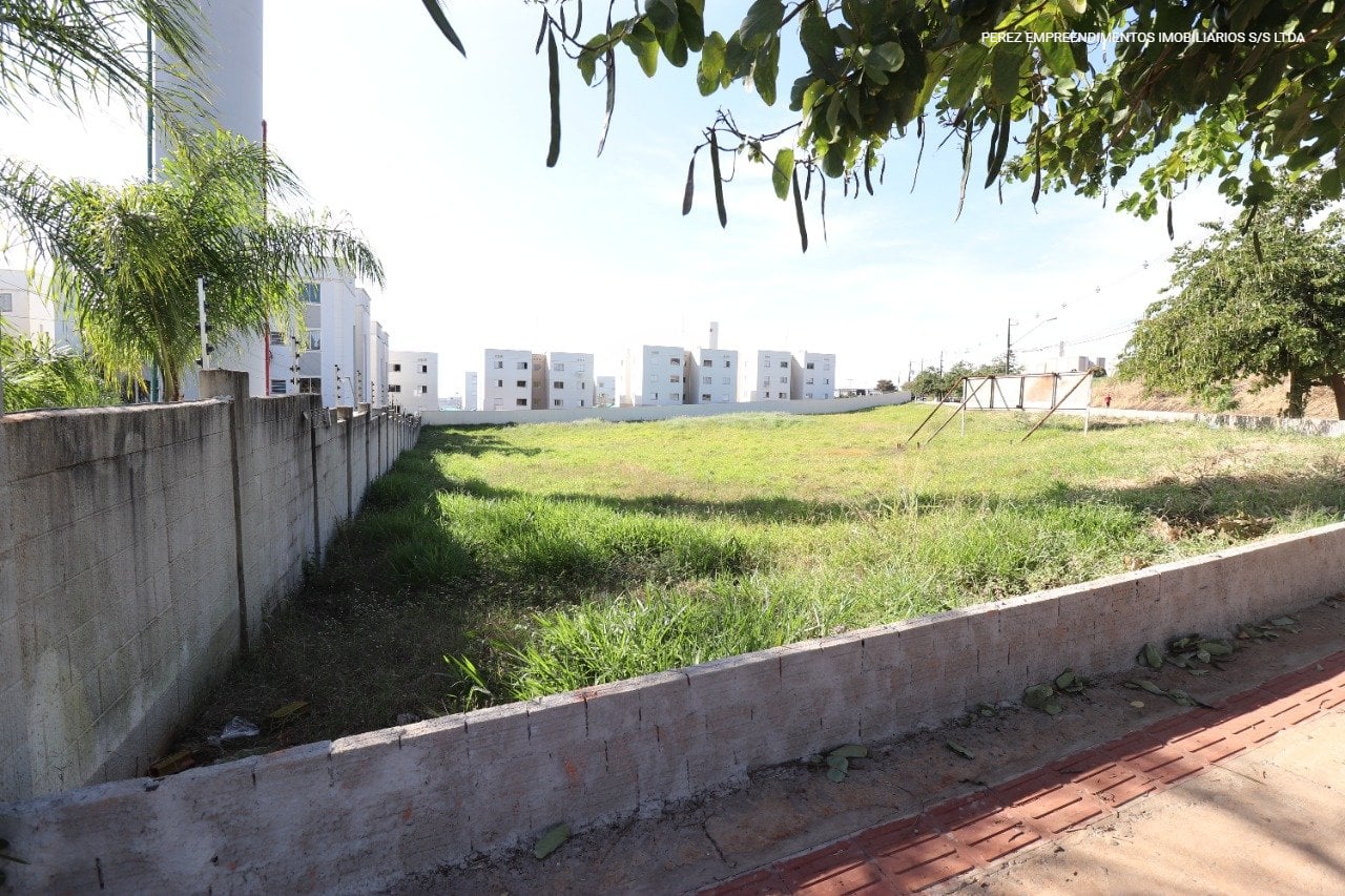 A Imobiliária Perez oferece à você mais uma ótima oportunidade de terreno para venda em Londrina.