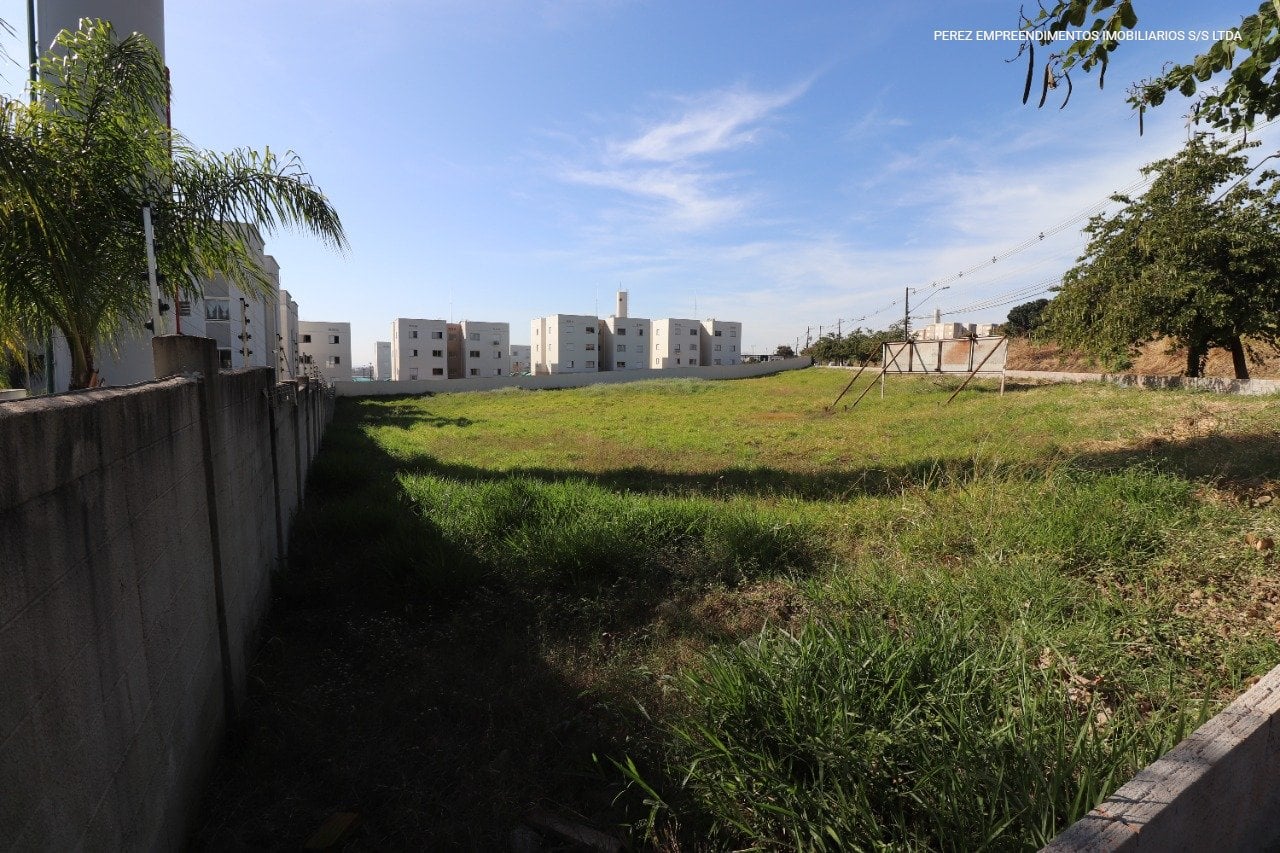 A Imobiliária Perez oferece à você mais uma ótima oportunidade de terreno para venda em Londrina.