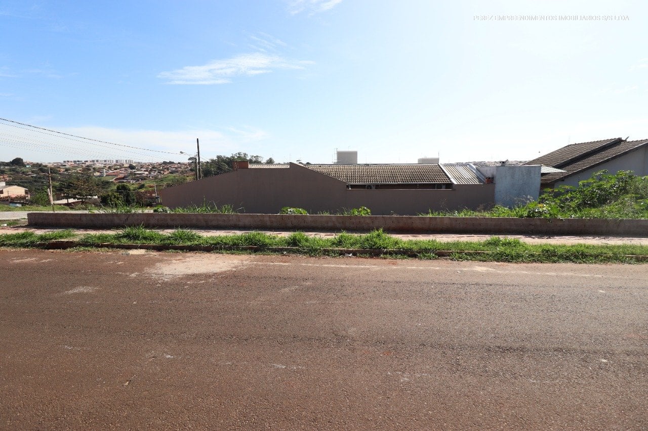 A Imobiliária Perez oferece à você mais uma ótima oportunidade de terreno para venda em Londrina.