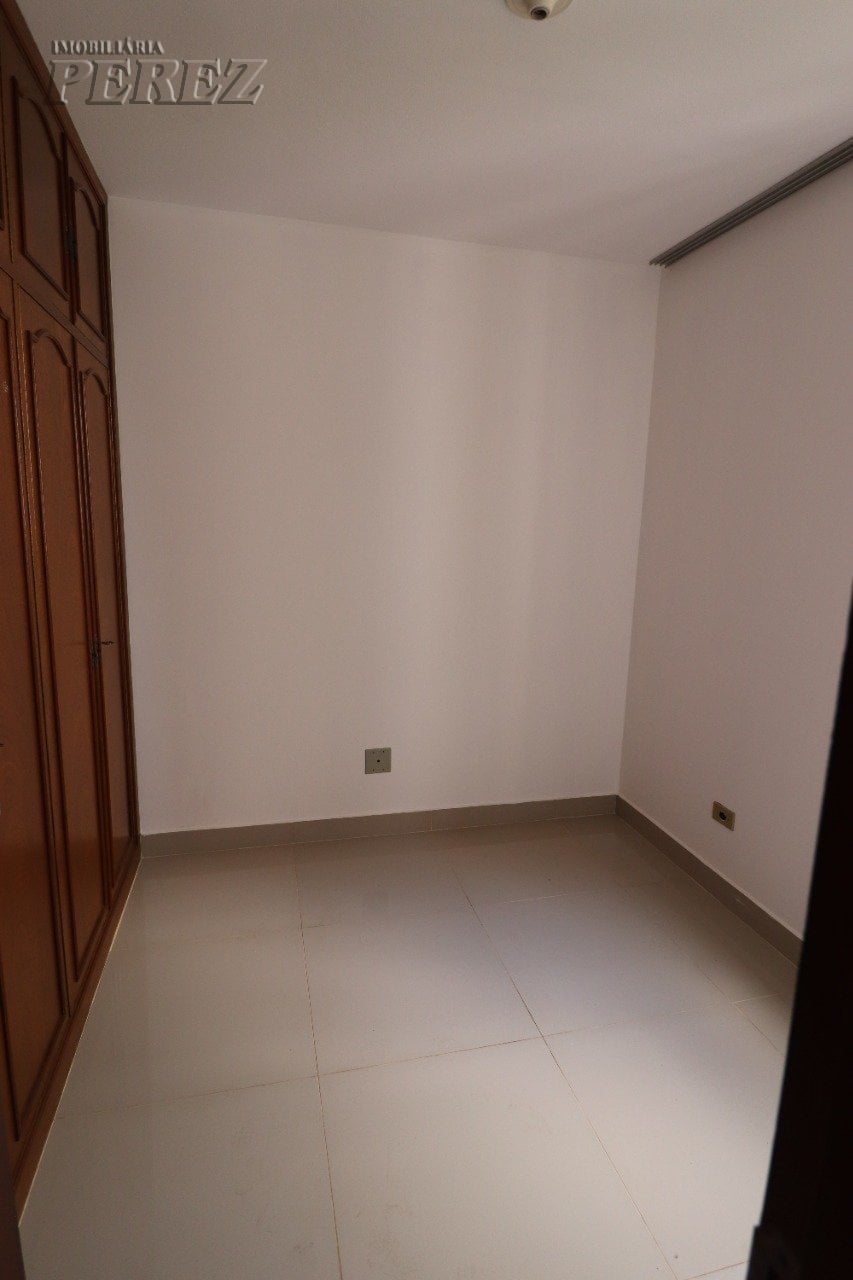 Apartamento para alugar no centro de Londrina - Plaza de Las Torres.