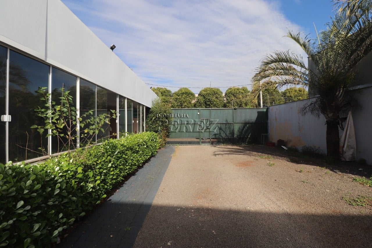 Salão comercial para alugar em Ibiporã - Vila Romana