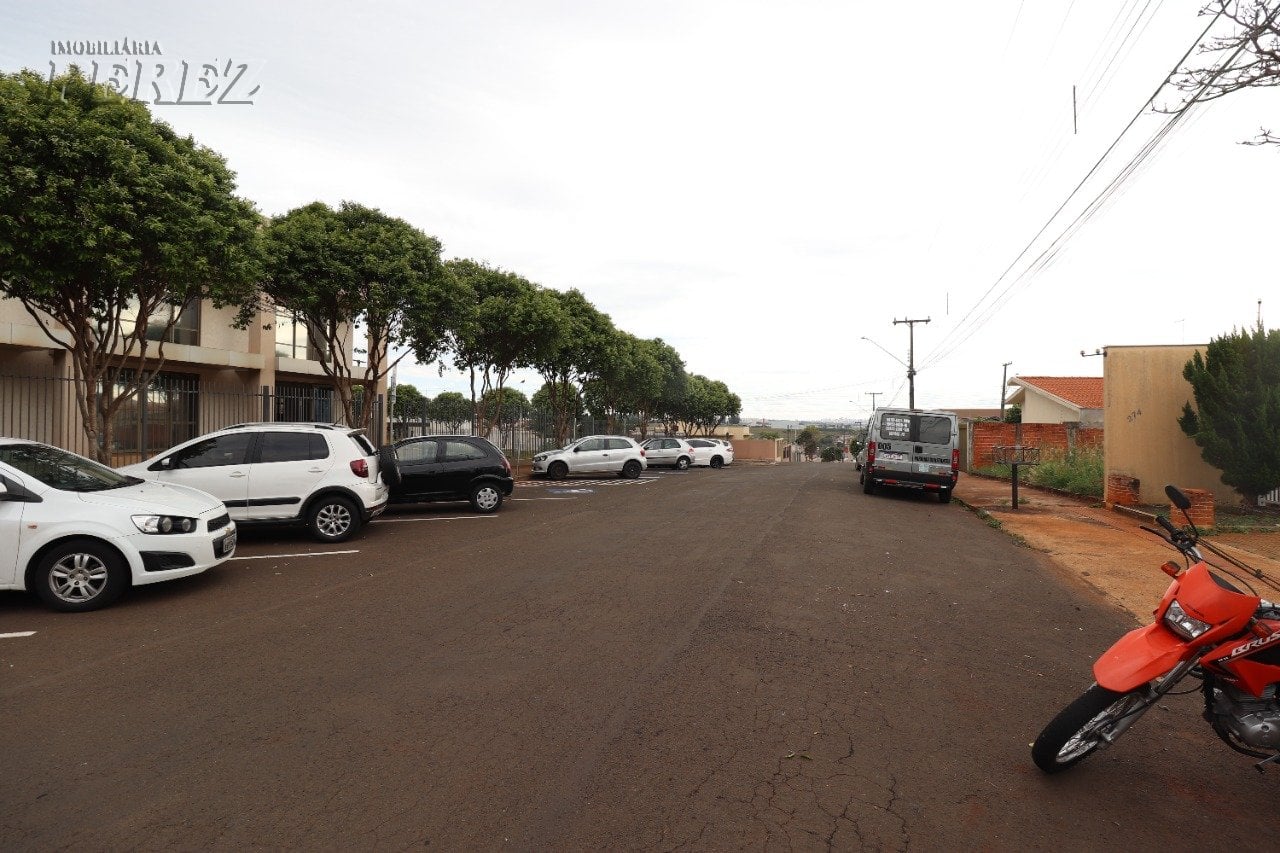 Salão comercial para alugar em Ibiporã - Vila Romana