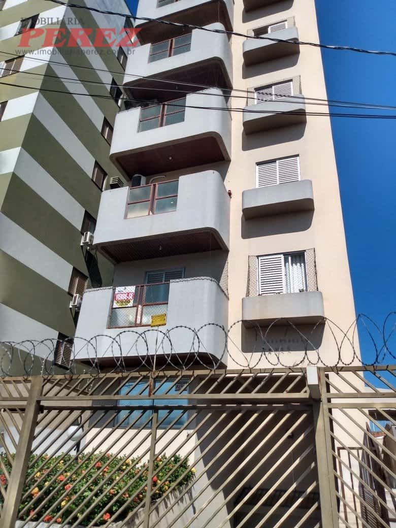 Apartamento à venda no Edifício Canaã, centro de Londrina — foto principal