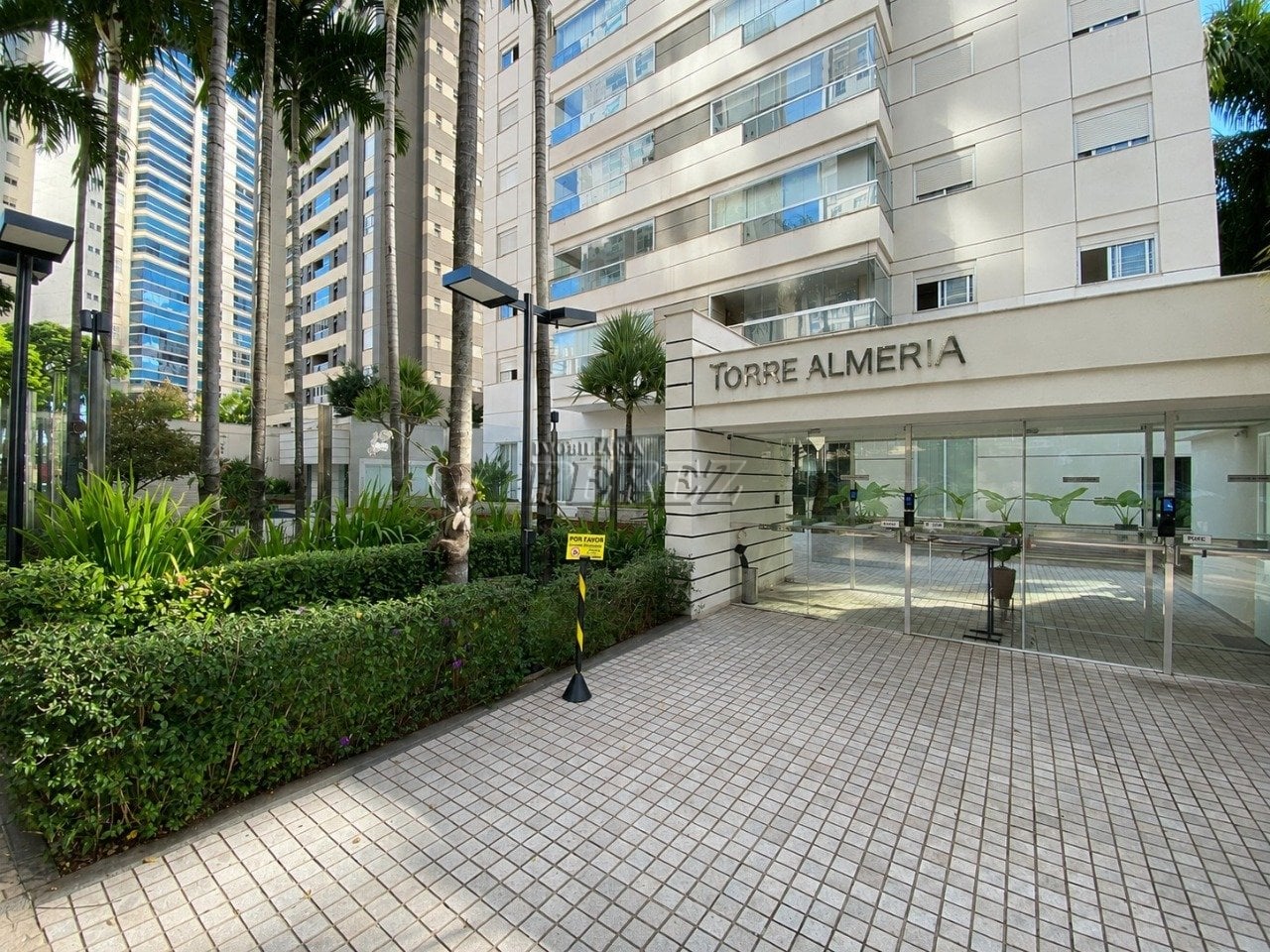 Apartamento com 112 m² para Venda e Locação na Gleba Palhano, ao Lado do Shopping Aurora e Lago Igapó
